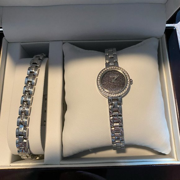 Citizen Eco-Drive Watch Set with Matching Bracelet Silver with Diamonds Black Wa - Picture 2 of 2